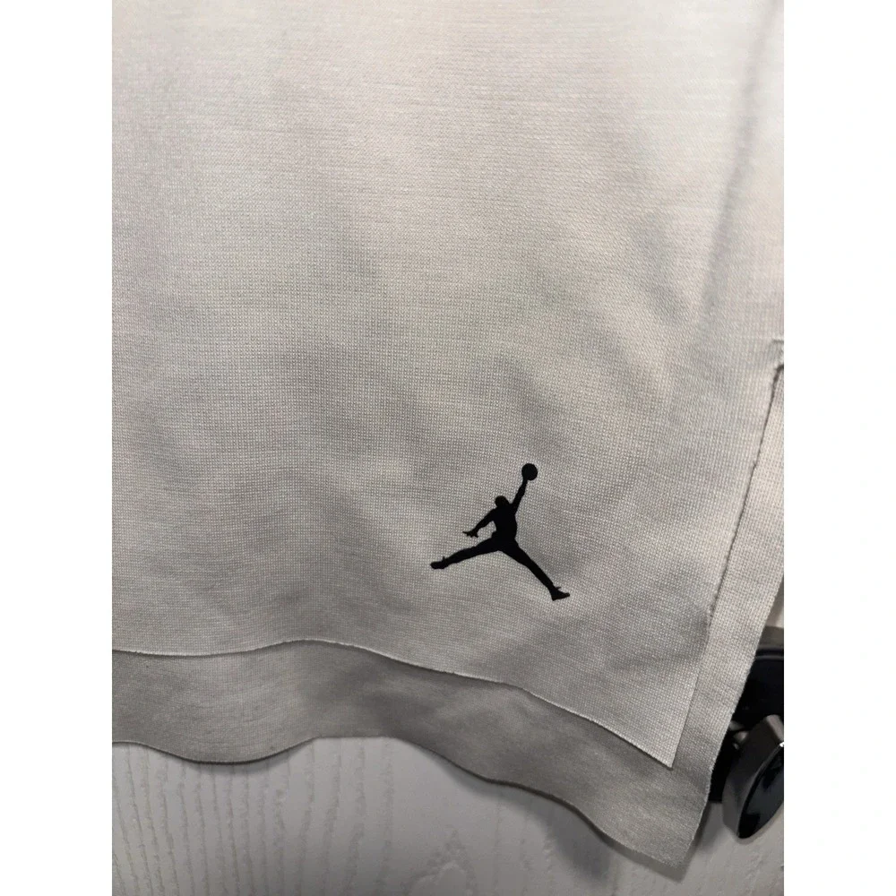 Jordan Tech Shirt Men's XL White‎ Jumpman Short Sleeve Off White